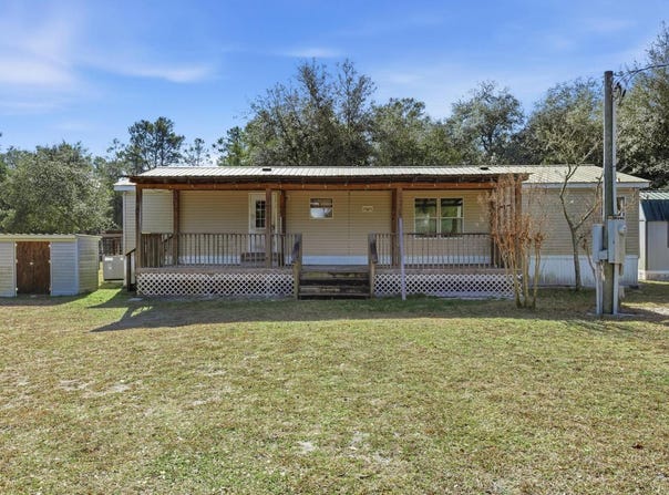 128 Phillips Rd, Florahome, FL 32140