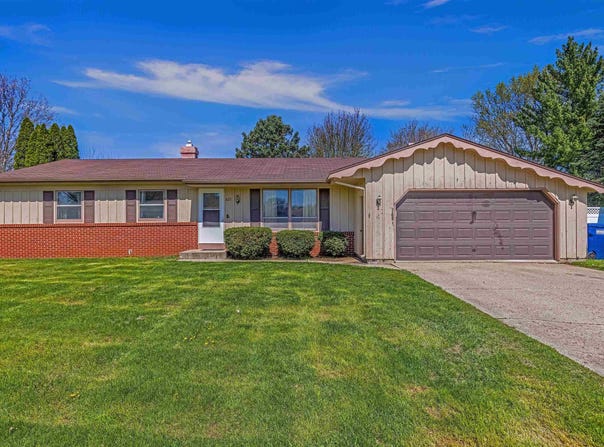 621 E Holly Road, Beloit, WI 53511