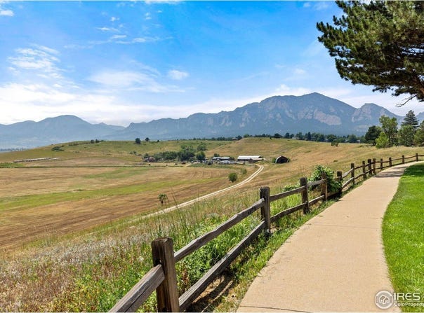 1624 Bradley Ct, Boulder, CO 80305