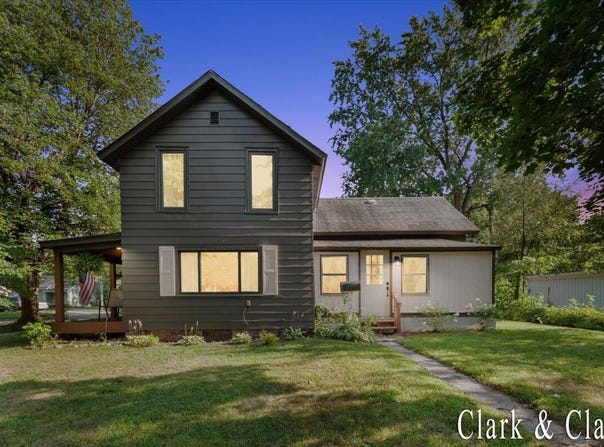 536 E Bond Street, Hastings, MI 49058