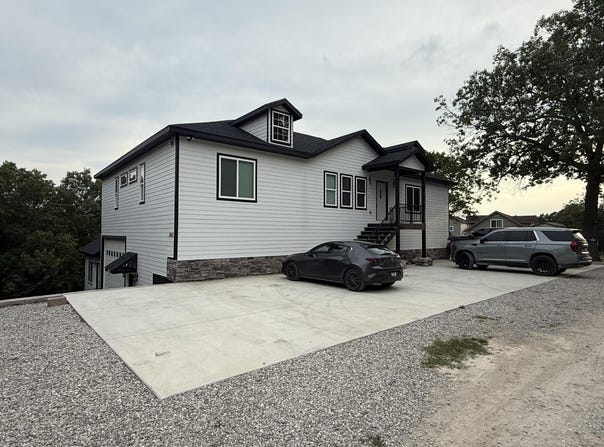 1042 Stoneridge Center Road, Branson West, MO 65737