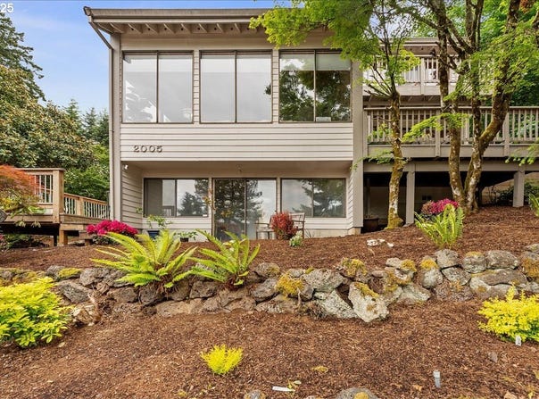 2005 Carriage WAY, West Linn, OR 97068
