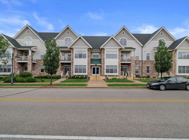 14900 W Wilbur Dr, New Berlin, WI 53151