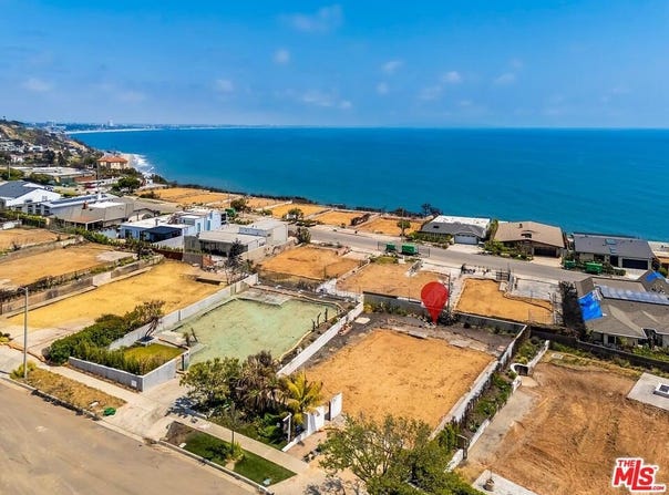 18208 Kingsport Dr, Malibu, CA 90265