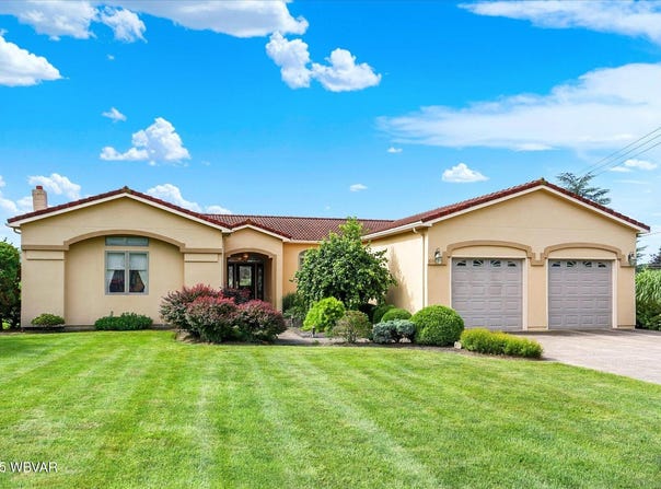 16 DUNN VALLEY ROAD, McAlisterville, PA 17059