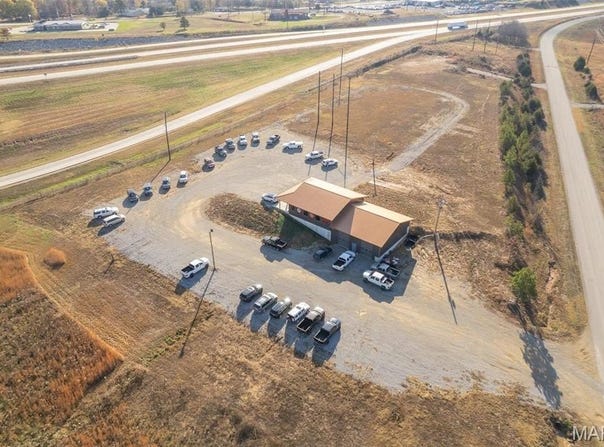 140 W Outer Rd., Poplar Bluff, MO 63901