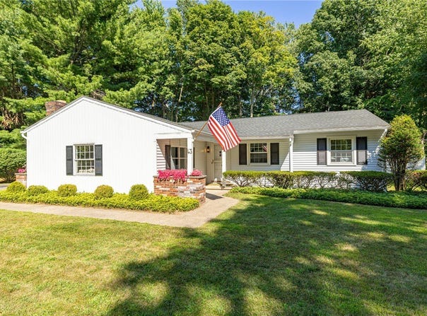 43 Harvest Road, Perinton, NY 14450