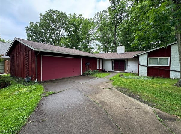 724 Wyleswood Drive, Berea, OH 44017