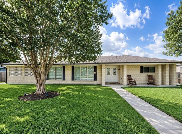 102 Highland Dr, Houma, LA 70360