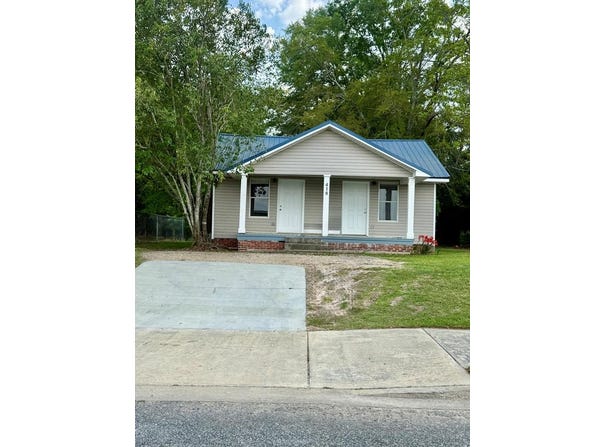 418 Metcalf Ave, Thomasville, GA 31792