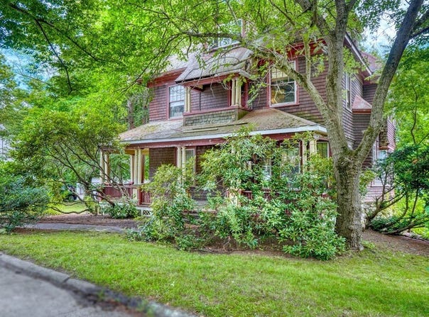 2 Park Ave, Wakefield, MA 01880
