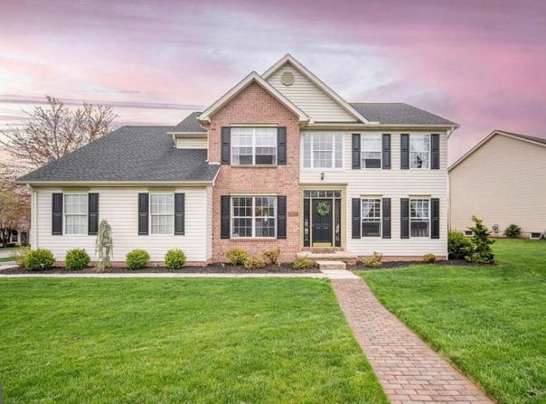 2054 ASLAN DRIVE, YORK, PA 17404