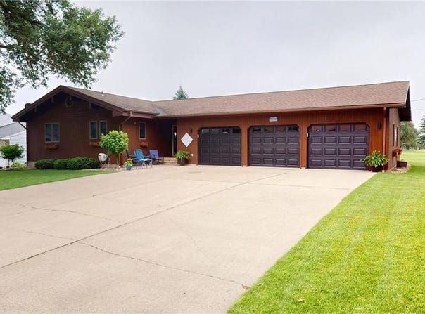 2017 Highland Avenue, Albert Lea, MN 56007