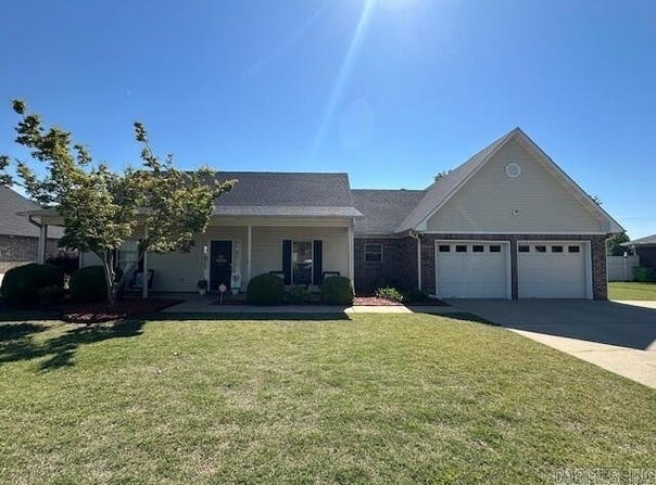 11 Eagle Drive, Lonoke, AR 72086