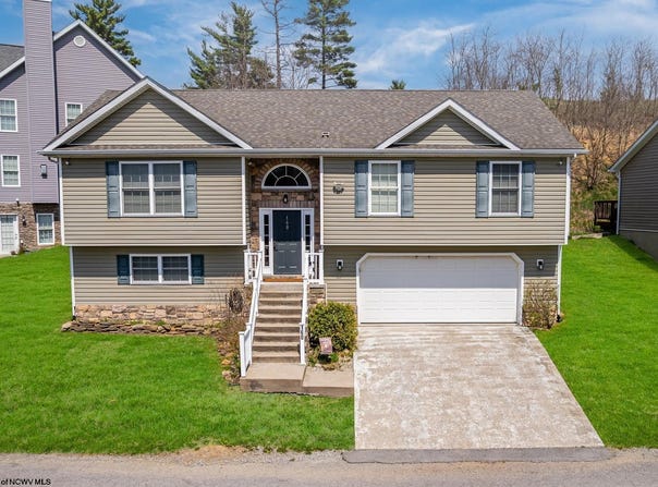 160 Auburn Drive, Morgantown, WV 26501