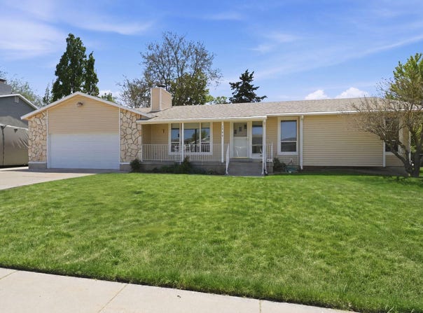 1788 E Tramway Dr, Sandy, UT 84092