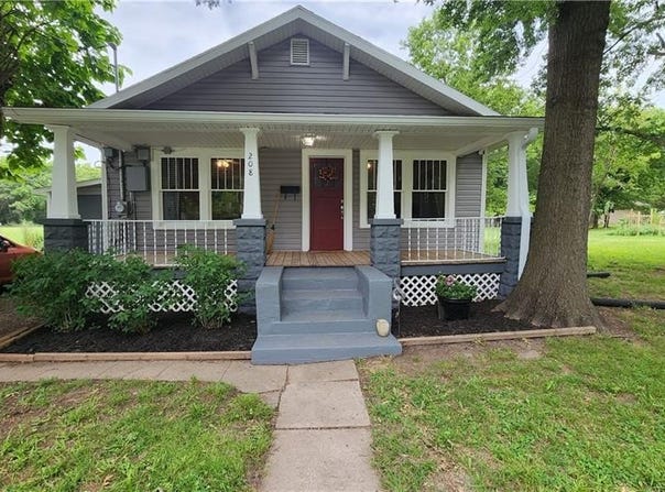 208 W 24th Street, Pittsburg, KS 66762