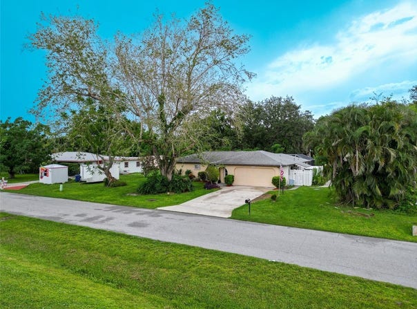 1208 FRANCIS AVENUE, SARASOTA, FL 34232