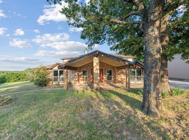 244 Cartwright Hill Lane, Gainesville, TX 76240