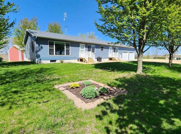 163 70th, Dunnell, MN 56127