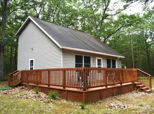 2540 E Mullett Lake Road, Indian River, MI 49749