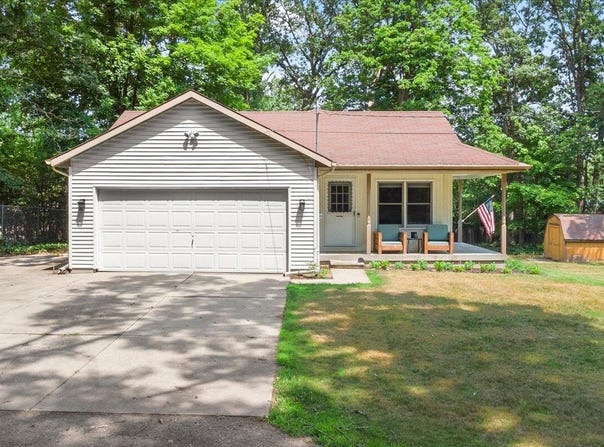 1021 33rd Street SW, Wyoming, MI 49509
