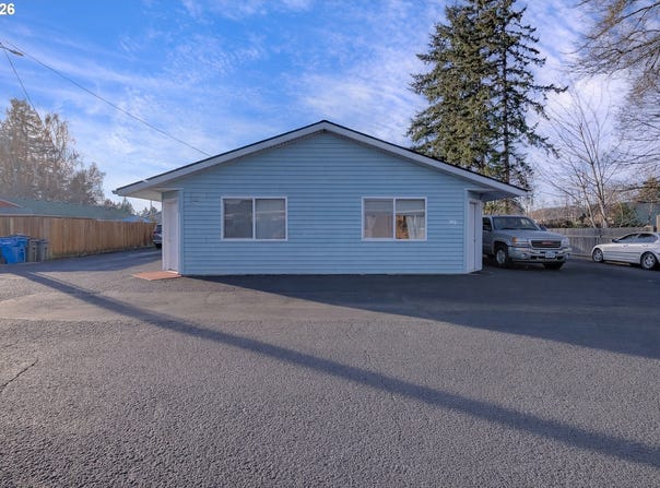 908 NE 1ST Ave, BattleGround, WA 98604