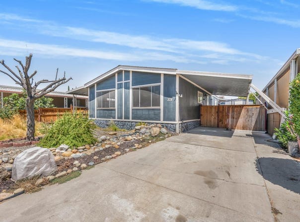 5505 Tulare Avenue W, Visalia, CA 93277