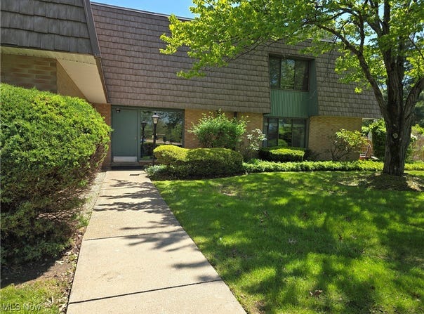 459 W Streetsboro Street unit: F, Hudson, OH 44236