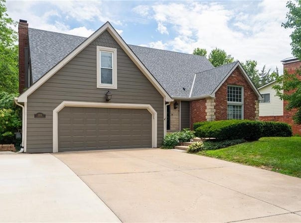 2909 Oxford Road, Lawrence, KS 66049