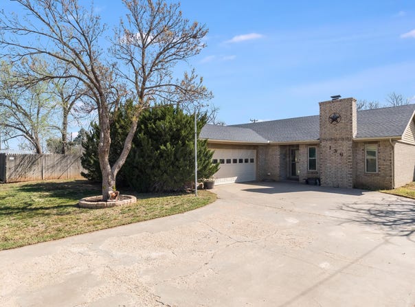 136 Ironwood Street, Hereford, TX 79045