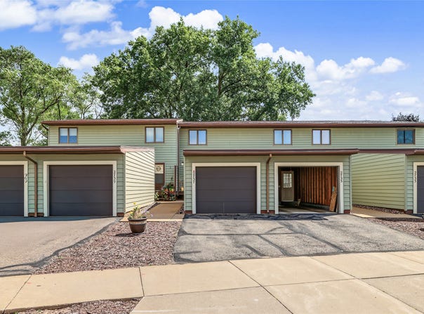 2737 Morningside Drive, Eau Claire, WI 54703