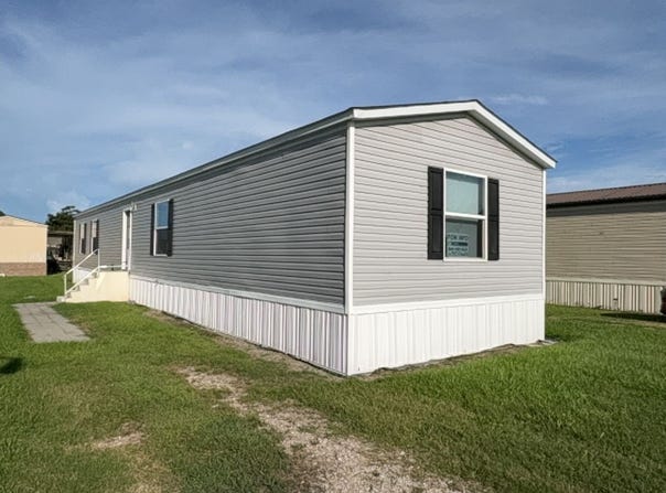 8899 FUSILIER RD LOT 12, MAURICE, LA 70555