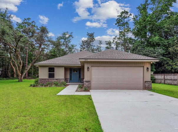 5051 Hartley Dr, Milton, FL 32571