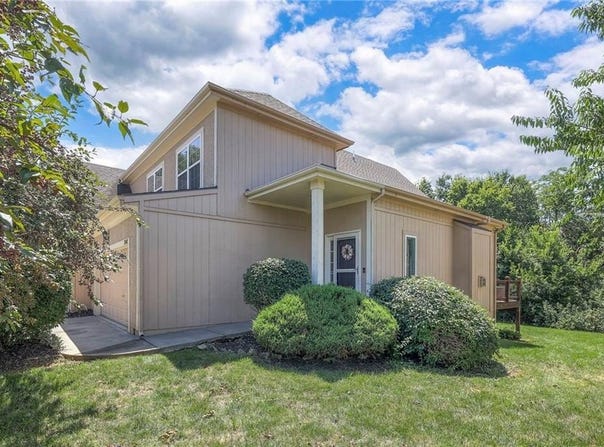 22607 W 71ST Terrace, Shawnee, KS 66227