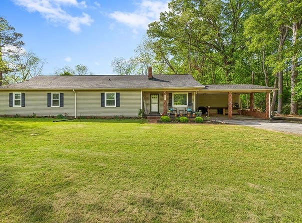 1814 McCormick Highway, Greenwood, SC 29646