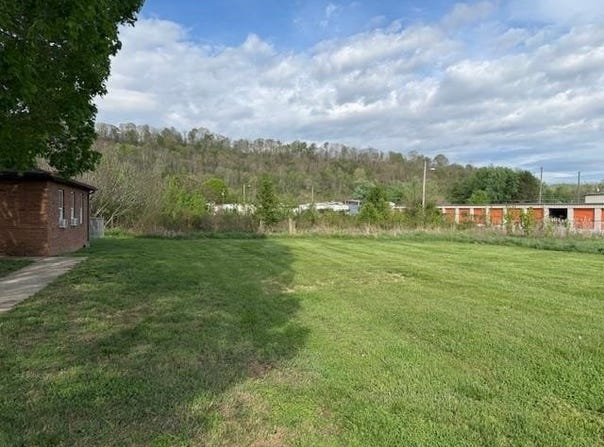 1407 County Road 1, South Point, OH 45680