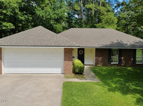 344 Barfield Drive, Byram, MS 39272