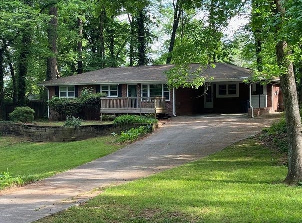 4876 VELVA Way NW, Lilburn, GA 30047