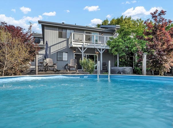 18222 Tigerwood Court, Hidden Valley Lake, CA 95467