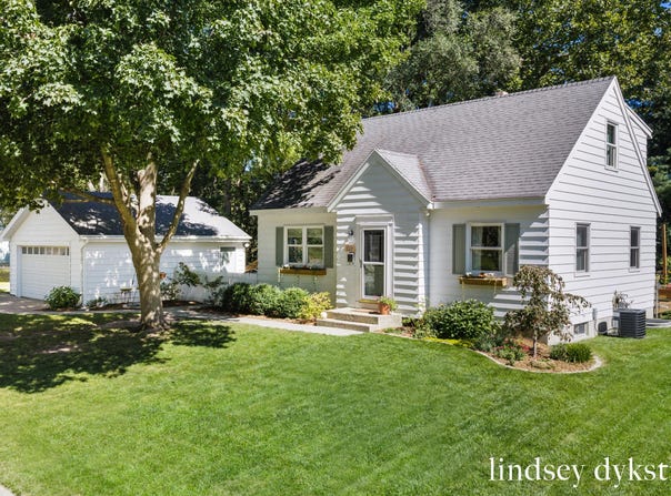 132 Gaylord Drive, Rockford, MI 49341