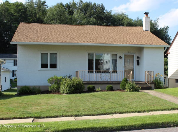 223 E Morton Street, Old Forge, PA 18518