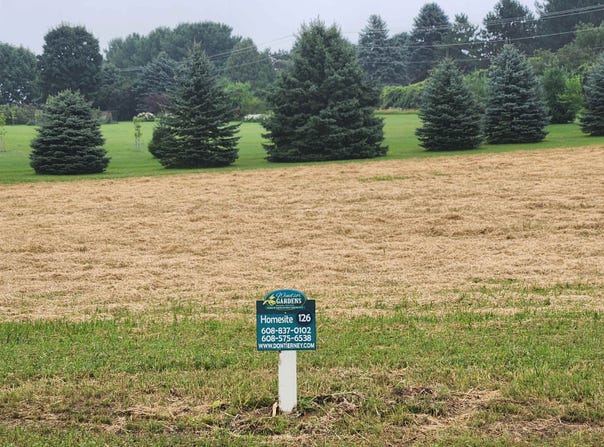 L126 Lucas Lane, Sun Prairie, WI 53590