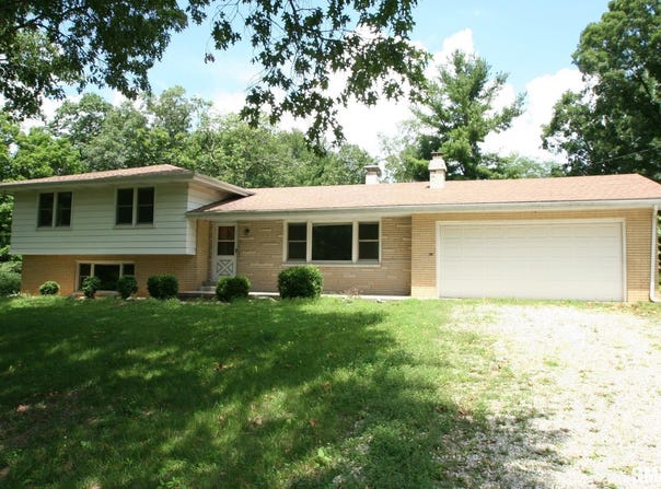 29724 ALLENTOWN Road, Mackinaw, IL 61755