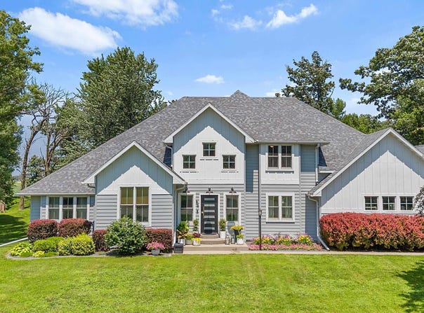 54 Four Winds Drive, Clear Lake, IA 50428