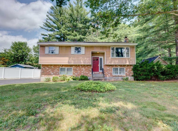 100 Prestige Drive, Guilderland, NY 12303