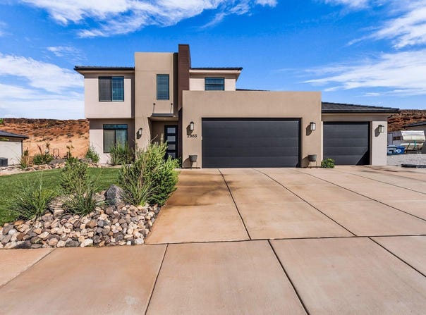 2983 S Maplecrest Dr, St George, UT 84790