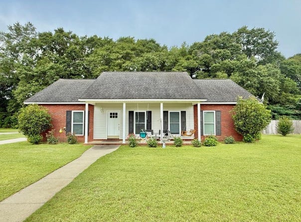 290 Rose Avenue, Hartford, AL 36375