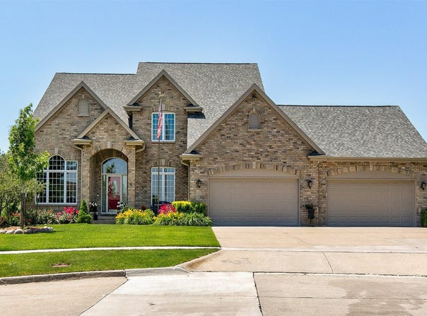 15222 Wilden Drive, Urbandale, IA 50323