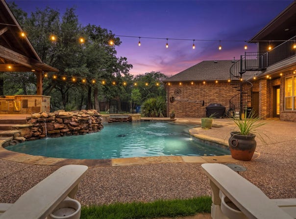 140 Eagles Peak Lane, Double Oak, TX 75077
